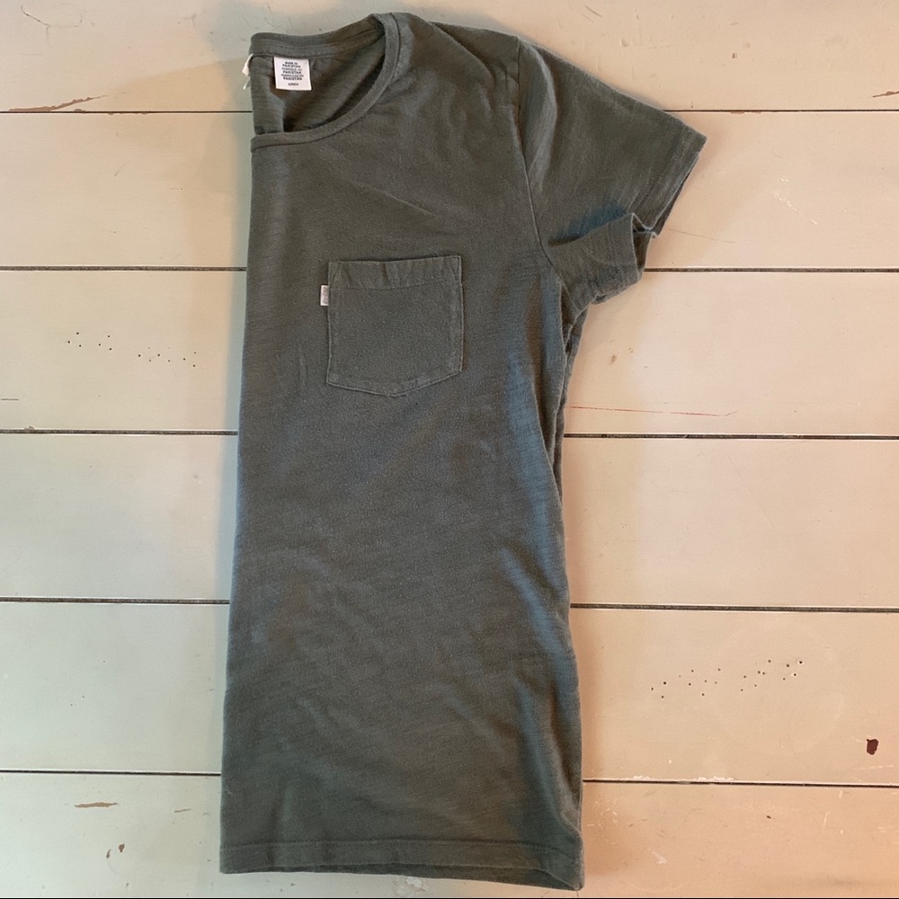 Levi’s • Cotton Crew Neck T-shirt in Olive